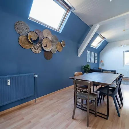 At The Water's Edge, Warmthy - Small Price Dinant