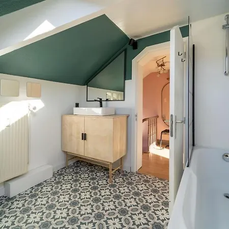 Apartmán At The Water's Edge, Warmthy - Small Price