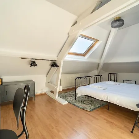 Apartmán At The Water's Edge, Warmthy - Small Price *